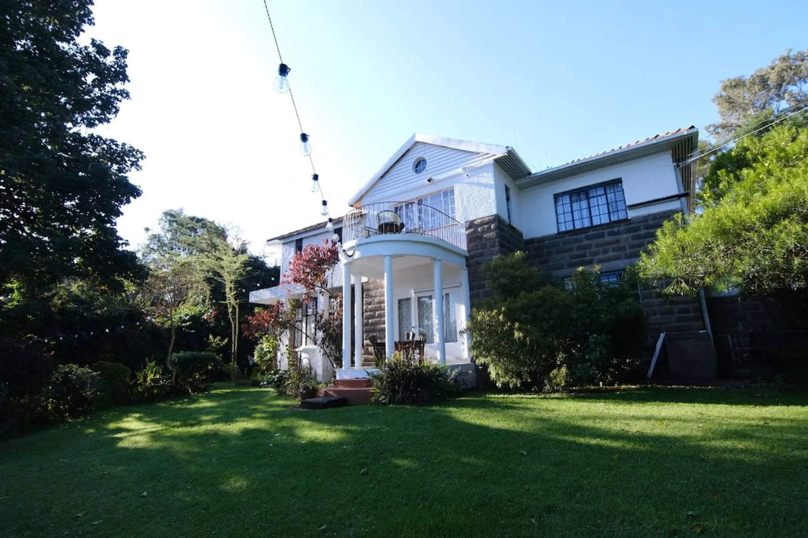 Bustani Manor house and garden